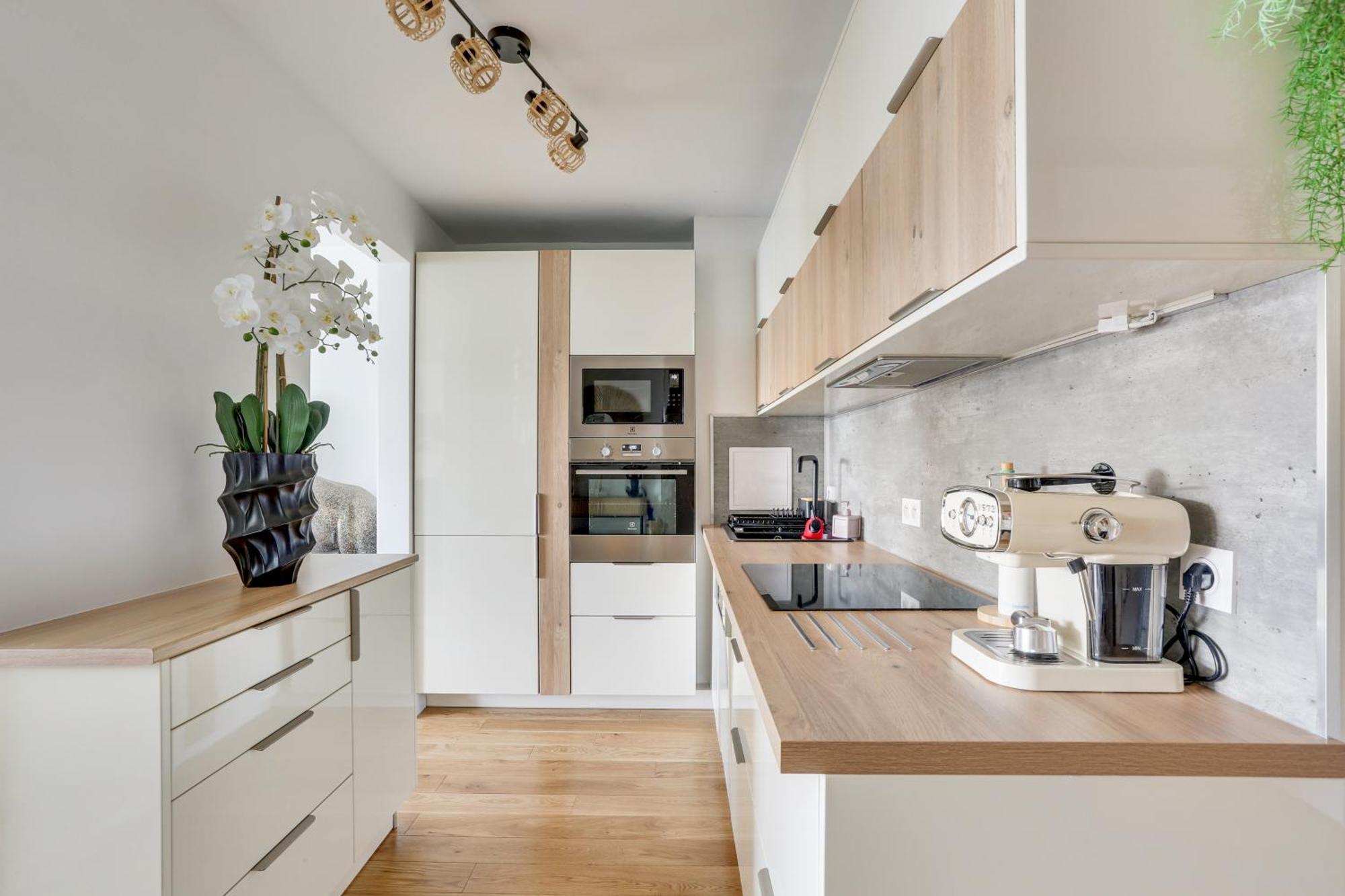 Paris Luxury Apartment 75M2 With Eiffel Tower View, 1 Min Metro, Parking Екстер'єр фото